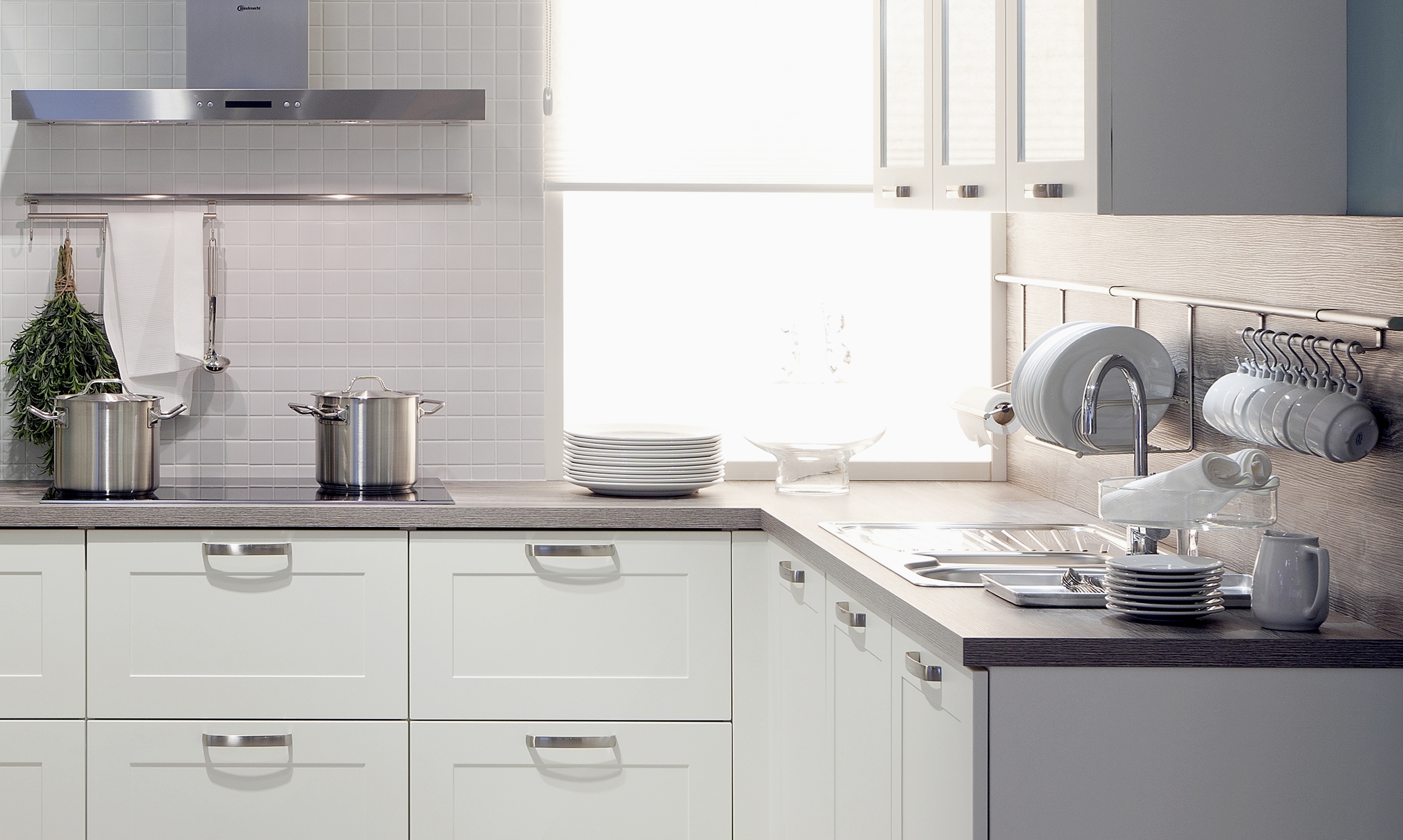 Besser über Eck: Herd, Arbeitsplatte, Spüle