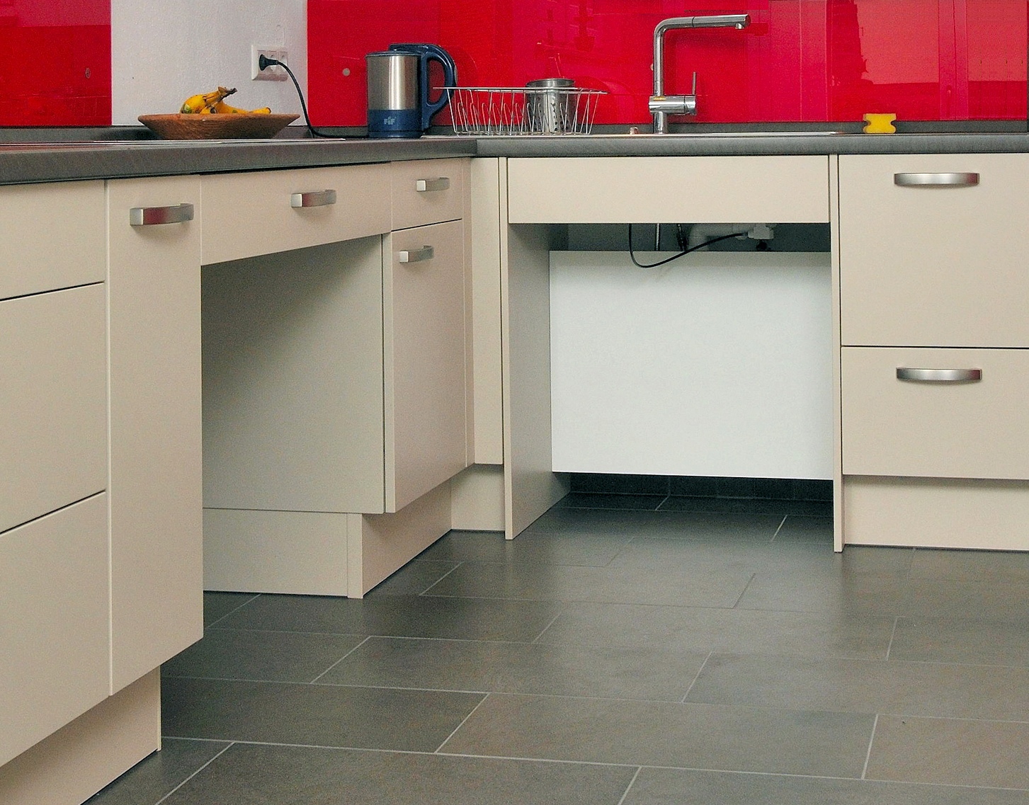 Unterfahrbarer Arbeitsplatz in der Komfortküche